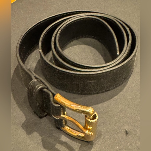 Micheal Kors Black Belt Ladies size small with Gold Buckle. - Picture 1 of 4